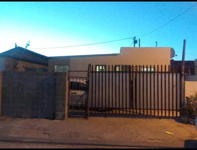 2 BEDROOM HOUSE FOR SALE IN DELFT SOUTH